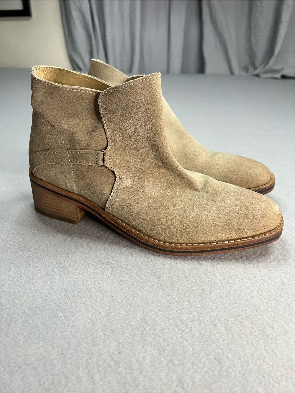 DIBA TRUE women's caspian bootie in nude size 8.5